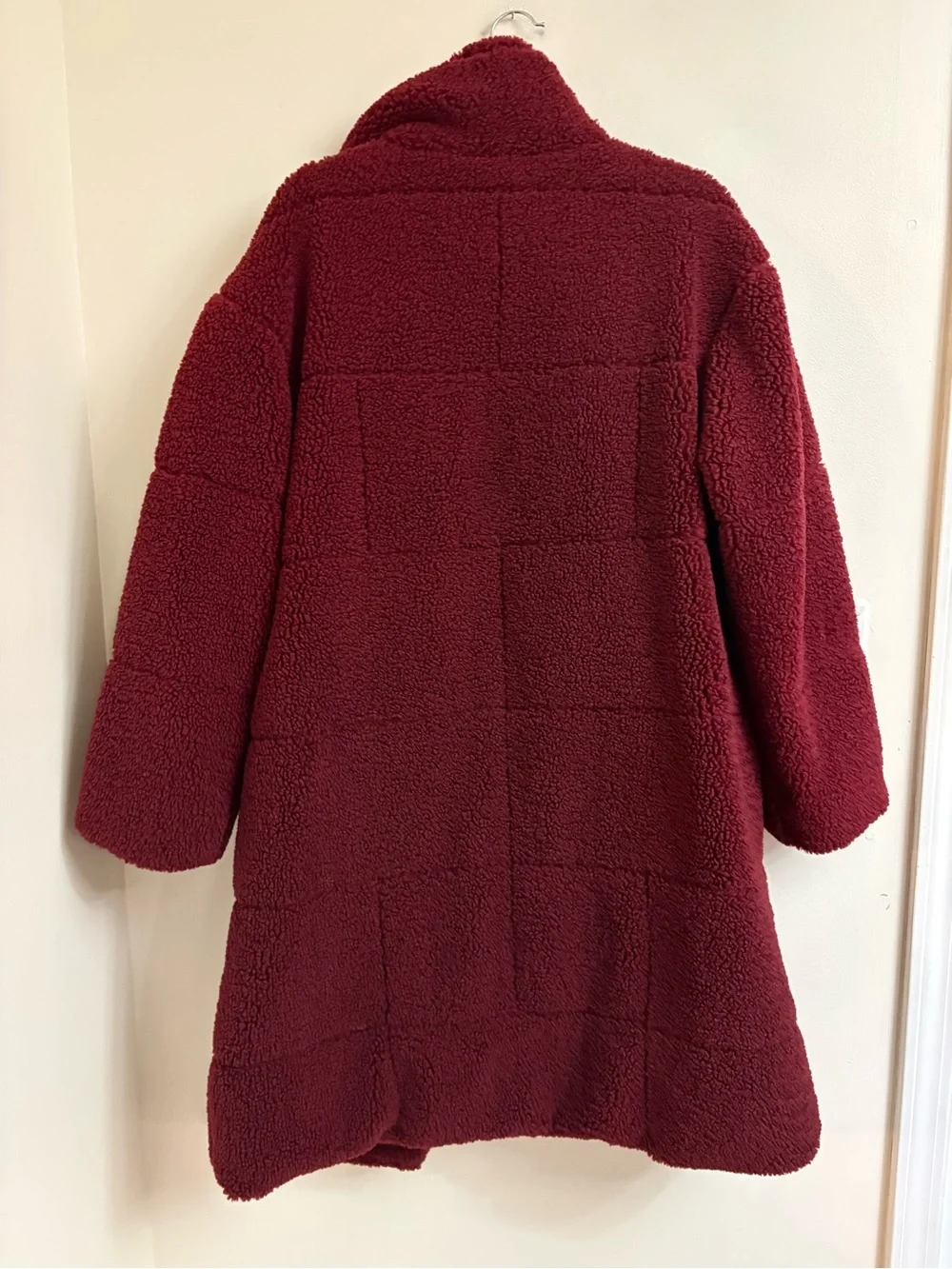 Levi’s Cabernet Wine Quilted Teddy Sherpa Long Coat Medium autumn fall cozy soft